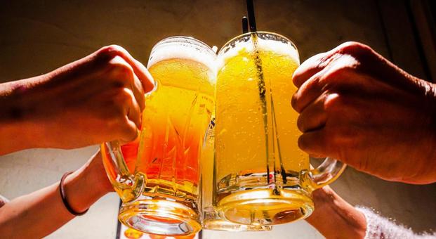 23,922 ビール 乾杯 Stock Photos, High-Res Pictures, and Images - Getty ImagesBeer, 日本人