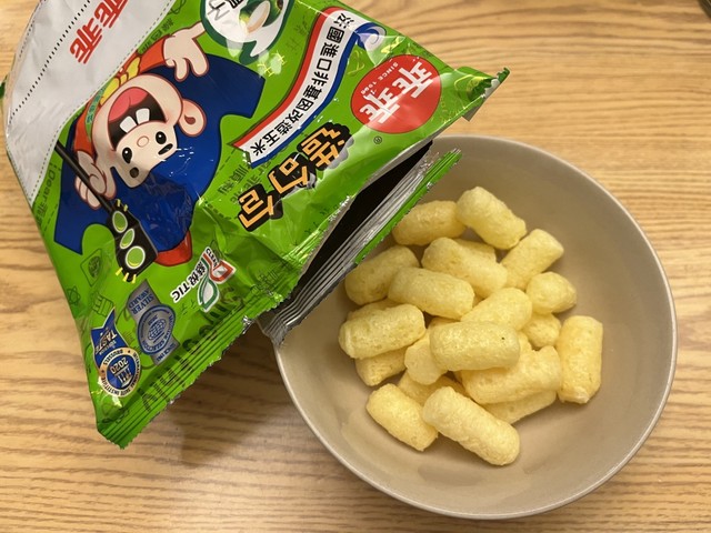 ガチャ詰めポーチ お菓子 緑系 グリーン系 ガチャガチャ - メルカリ