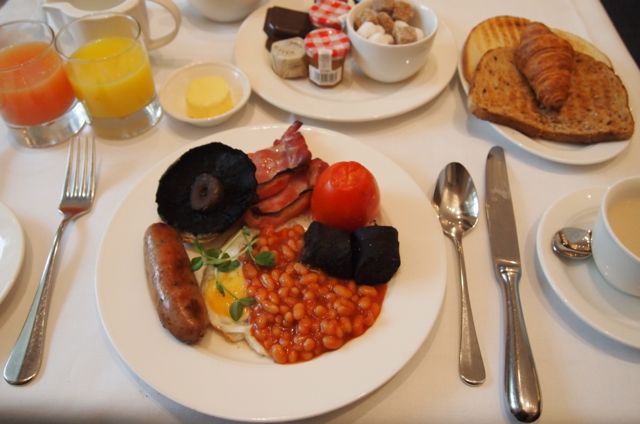 これが本場ロンドンで味わうイギリスの伝統的な朝食「イングリッシュ・ブレックファスト」 - GIGAZINE