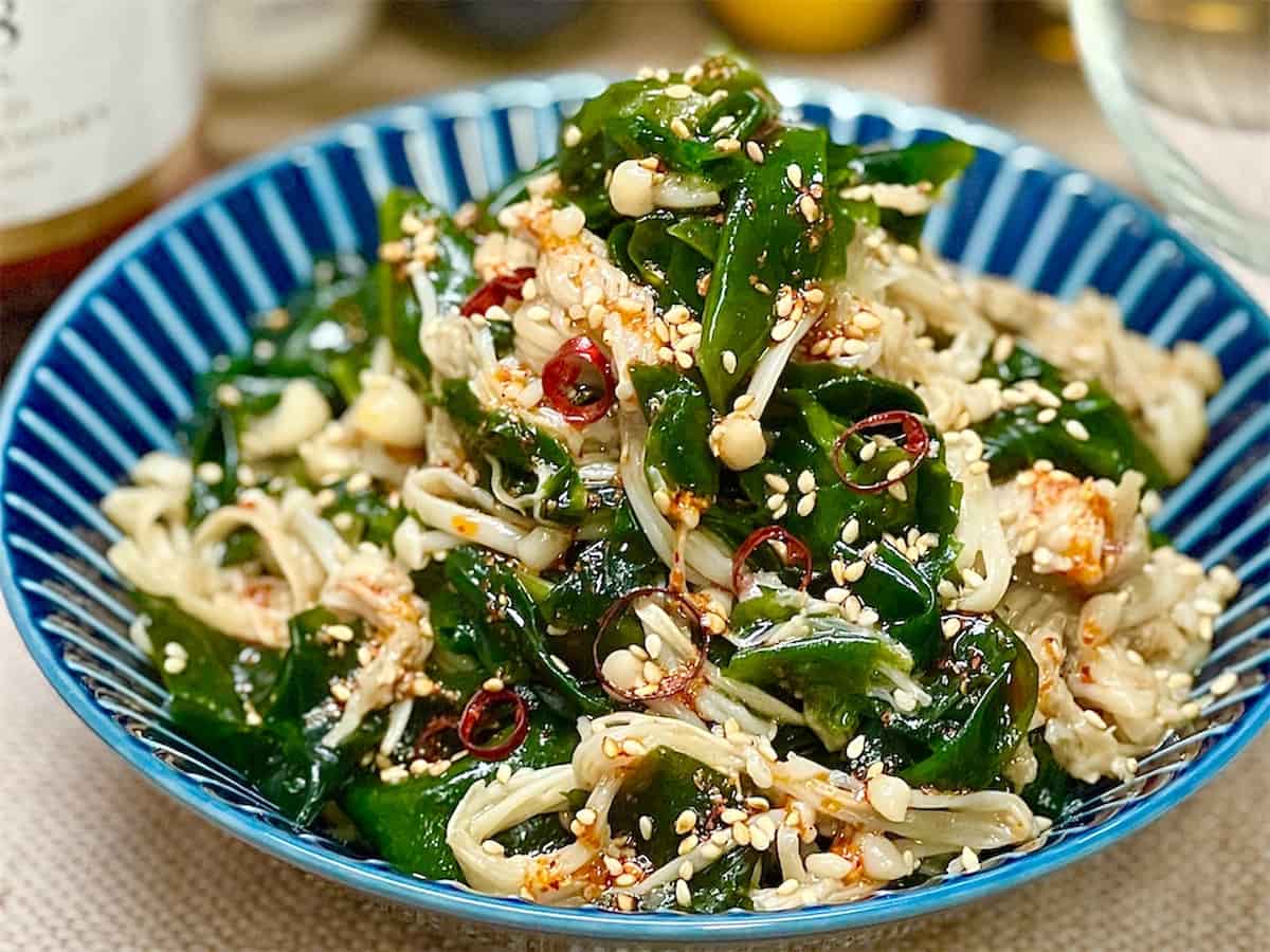 あとひと品がたりない時に！えのきとわかめのポン酢ナムル