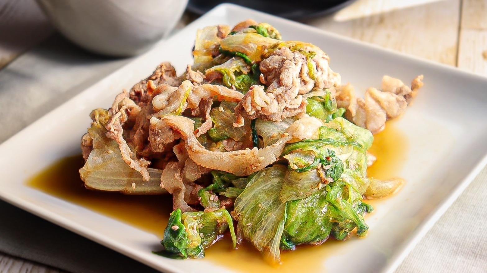 濃厚でおいしい！「レタスのオイスターソース炒め」レシピ ウー・ウェンさん