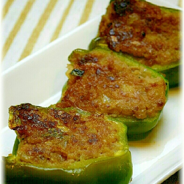 タレが絡んで美味しい！ピーマンの肉詰め