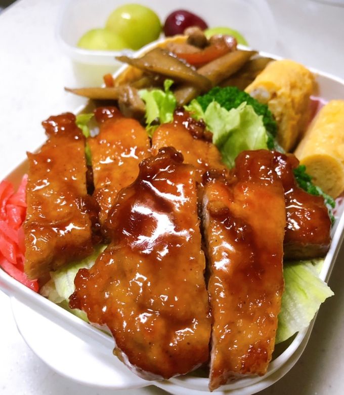 365日お弁当レシピ～厚切り豚ロース肉のポークソテーオニオンソースがけ弁当～お手軽！誰でも作れるお料理レシピ♪