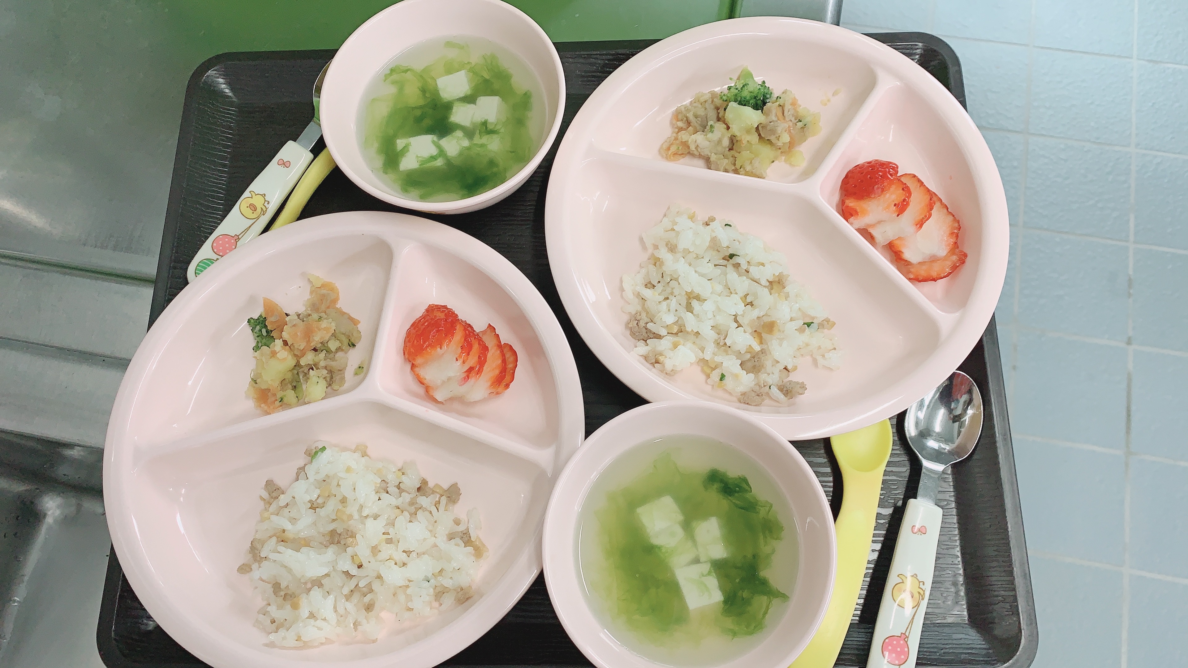 きのうの献立：塩味肉じゃが「にんにくじゃが」あさこ食堂