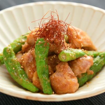 ごま油で炒める♪ ししとうと豚肉のピリ辛みそ炒め