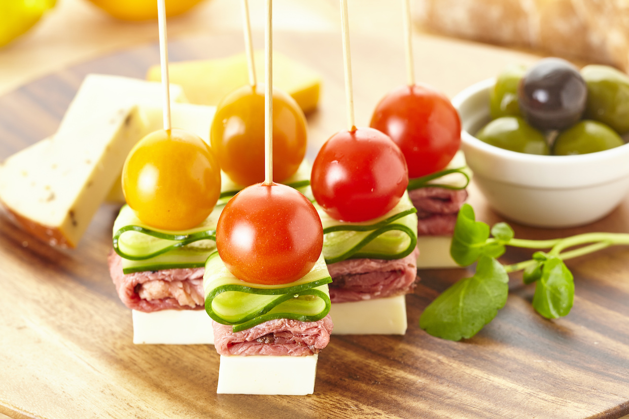 簡単、華やか！チーズのピンチョス盛り合わせ