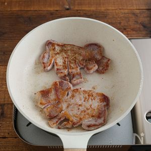 くたくた玉ねぎソースが絶品！ご飯がっつり♡スタミナトンテキ