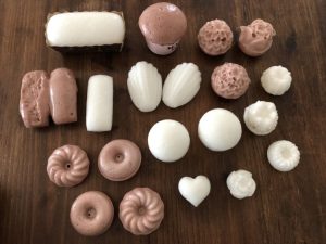 スクイーズ作り方 100均の2種類のスポンジで簡単手作りキャラクタースクイーズ！ DIY squishy 音フェチ ダイソーshigeyuki.net