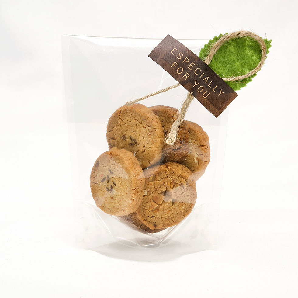 楽天市場6種のスパイスを楽しむ 大人の贅沢ミックスナッツ2袋セット 140g ミックスナッツ 4種 アーモンド くるみ マカダミアナッツカシューナッツ 特製スパイス 無添加 おつまみ 素焼ナッツ 宅飲み スナック おやつ 晩酌 低糖質 :THE ROAST BEEF 楽天市場店