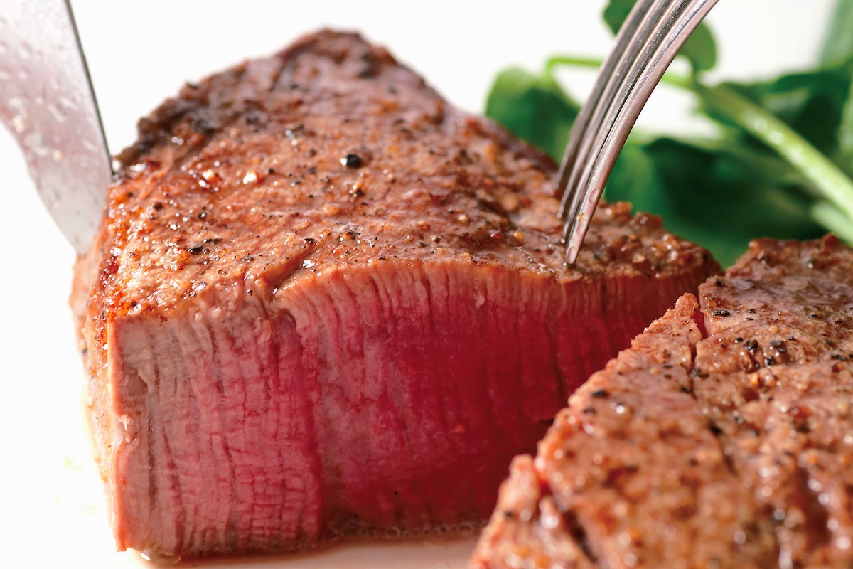 おせちにぴったり「牛ヒレ肉つけ焼き」の作り方。何もかけずにそのままでおいしい家庭画報.com“素敵な人”のディレクトリ