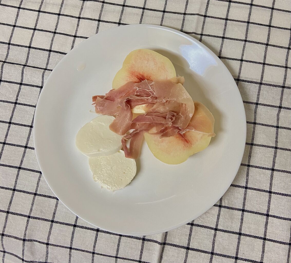 桃とモッツァレラと生ハムのサラダ : j's kitchen