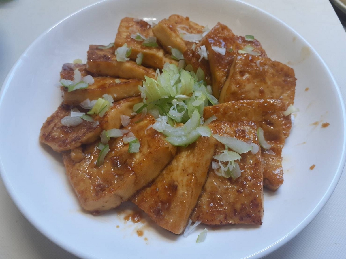 ごはんがすすむ！炒り豆腐のレシピ 作り方：白ごはん.com