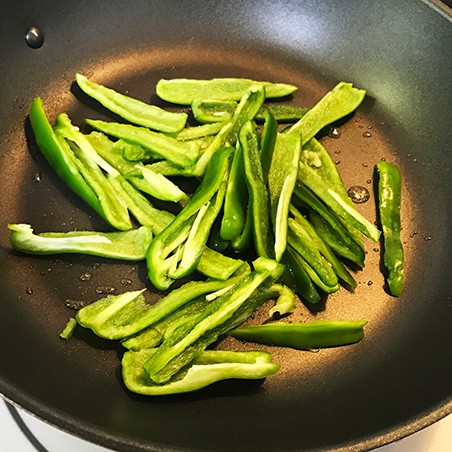 豚肉しめじピーマンの白だし炒め