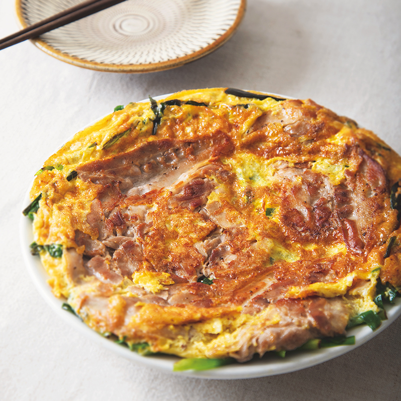 ご飯が進む！ 豚バラニラ玉炒め