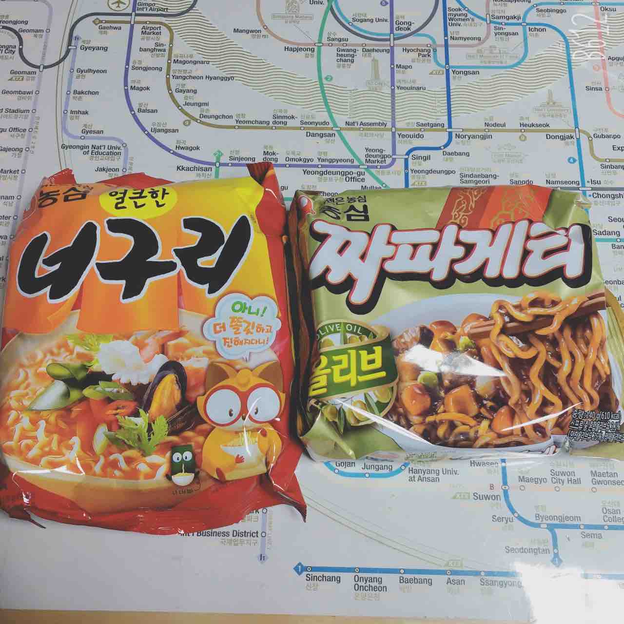 農心 チャパグリ ノグリ麺20個+チャパゲティ20個 セット 映画パラサイトのそのラーメン！ ミクスラーメン ジャパグリ映画『パラサイト』で話題の「チャパグリ」の激辛版「アングリーチャパグリ」を食べてみた！ – ページ 2 – 食楽web