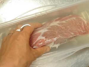 仕込みカンタン！ きじま流「煮豚」は茹でて漬け込むだけの超シンプルレシピ - レタスクラブ