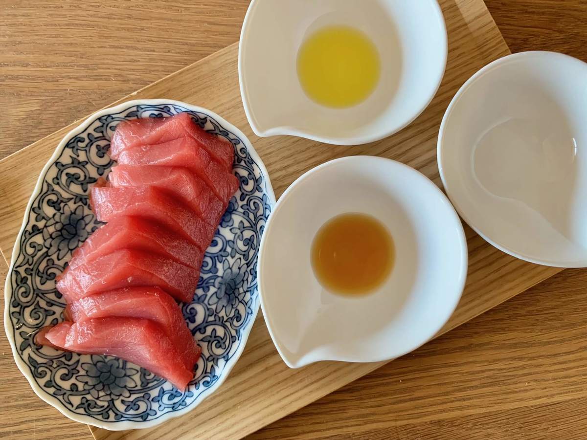 まぐろの漬け丼 めんつゆとごま油で簡単！火を使わずに手軽に完成♪