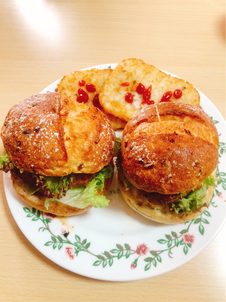 待ってました！ マクドナルド 新登場“てりやきバーガー”の究極コラボ ！「イチオシです」「無限に食べてしまう」の声も！TRILL トリル