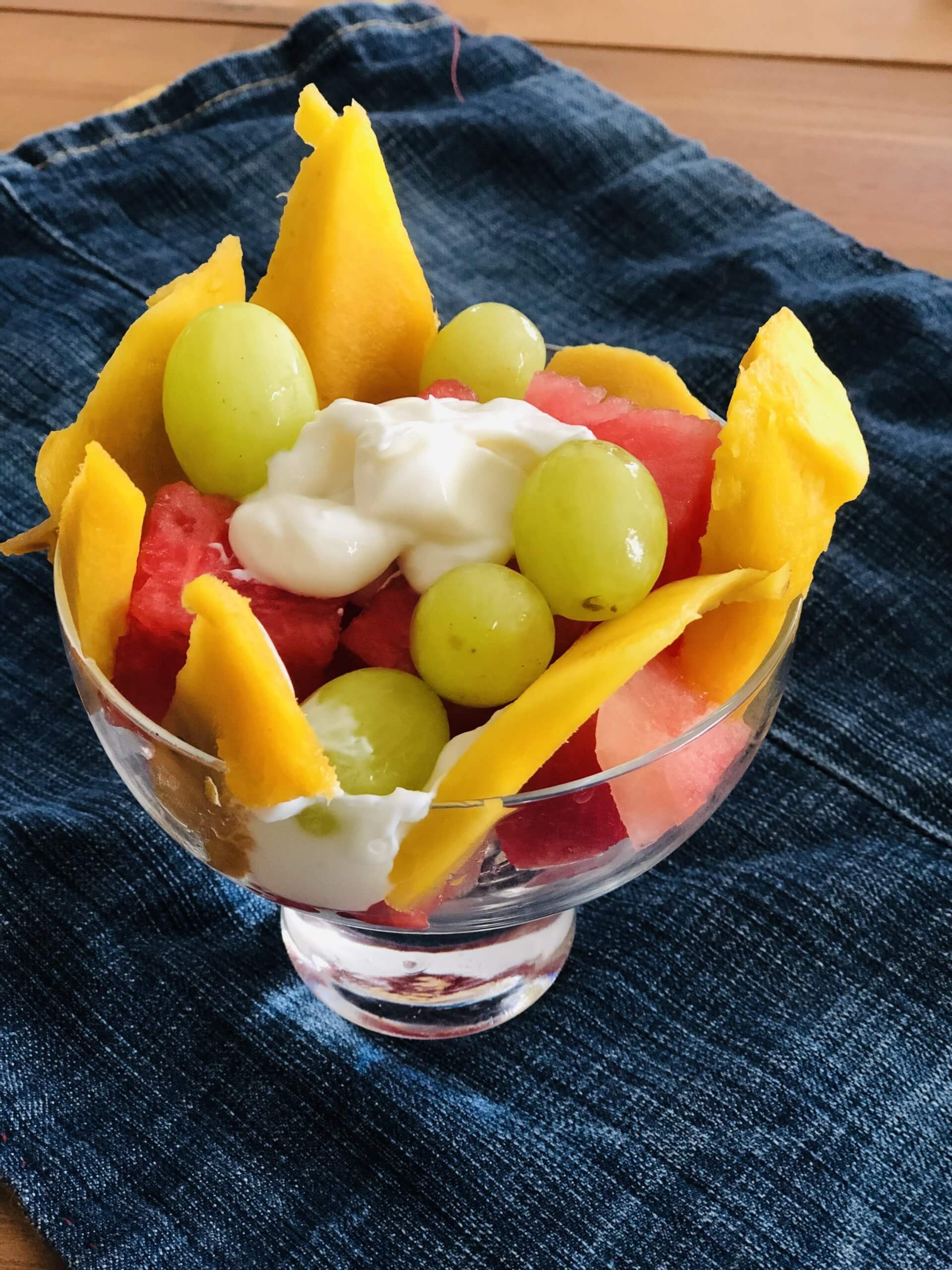 🥭✨ 6 21〜スタート！マンゴーパフェ登場 ✨🥭 こんにちは！喫茶ほんだから、夏のはじまりを彩る「マンゴーパフェ」のお知らせです🌴🌞今年もジューシーで濃厚なマンゴーをたっぷり使った、期間限定の贅沢パフェが登場します🎉🍨 ひんやりバニラアイスに、濃厚