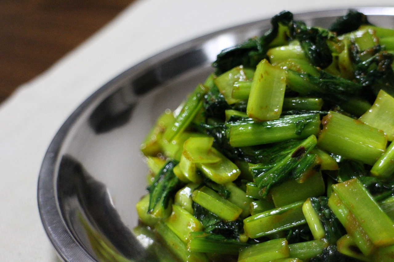 本日の朝カレー。 久しぶりにグリーンカレーと付け合わせに大好きなカリフラワーのサブジを作ってみました。ペースト残りが少なかったので柚子胡椒を少し足してw いつものグリーンカレーとそんなに変わらないかも？ 次回は柚子胡椒だけで作ってみよう！きび糖と隠し味の