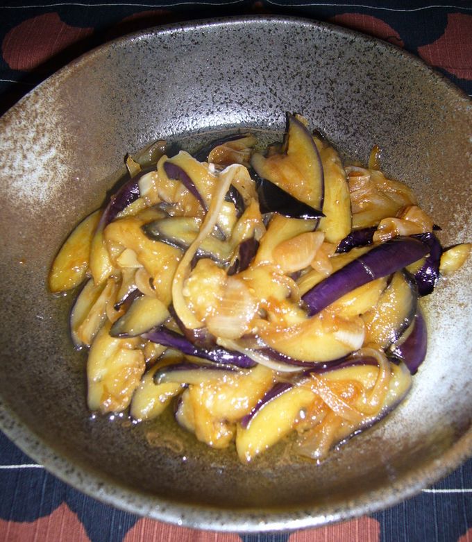 ごはんが欲しくなる♪ なすの油味噌炒め