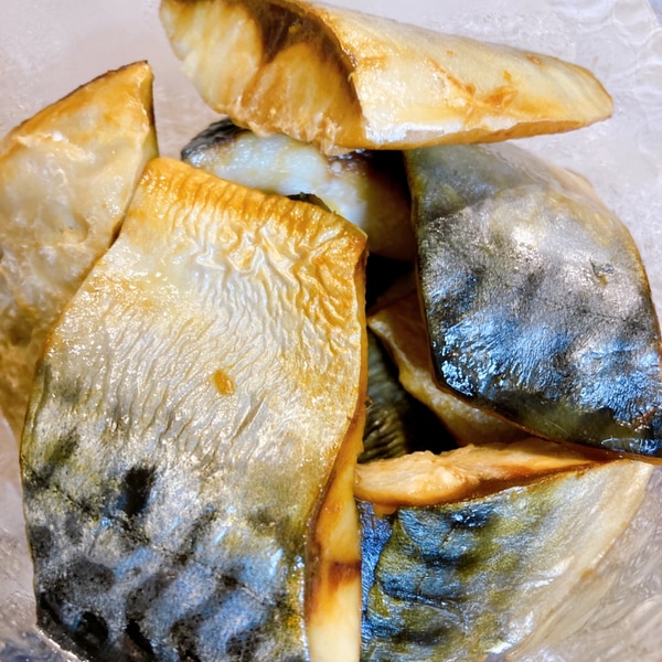 凍ったままフライパンで ! 冷凍の淡塩さばのおいしい焼き方