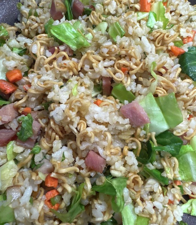 そばめしにピザまで？！四万十みやちゃんの「チキンラーメン」絶品アレンジフーディストノート