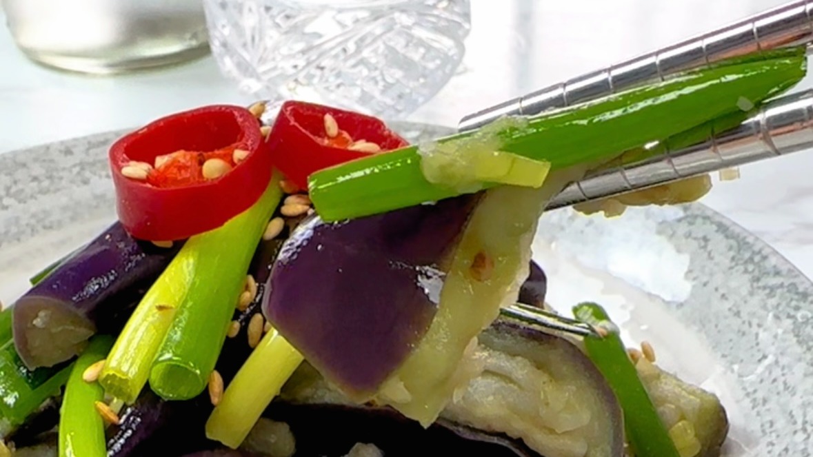 ナスのナムル 電子レンジで簡単！夏の常備菜！味がしみこみやすくなるコツは？ 韓国人夫 セミ- エキスパート - Yahoo!ニュース