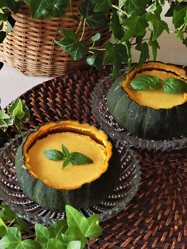 材料4つ♪シリコンケースでパンプキンプリン