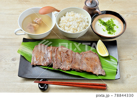 牛たんスープととろろ麦飯、牛タン煮 - Picture of Sumiyaki Gyutan Higashiyama, Sendai Honten -Tripadvisor