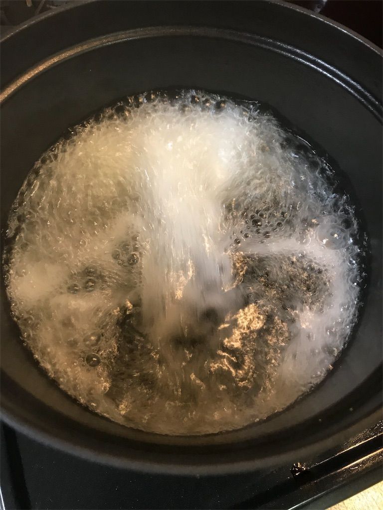 鍋の焦げの落とし方！お酢や洗剤など重曹以外で簡単に取る方法も解説ワタシト