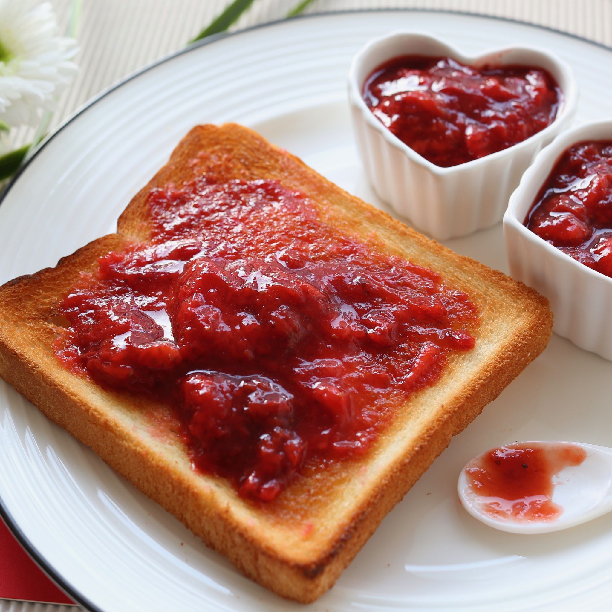 業務スーパー 総力祭でさらにお得に！売り切れ必至のいちごジャム4yuuu