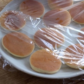 家おやつ の救世主。今すぐ食べたい人用、卵不使用、米粉と豆乳、10分でできる半月どら焼きしらいのりこ ごはん同盟