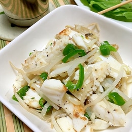 冷凍イカステーキでガ一リックバター炒め