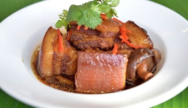 圧力鍋なしでもやわらかい！絶品豚肩ロースの角煮レシピ - macaroni