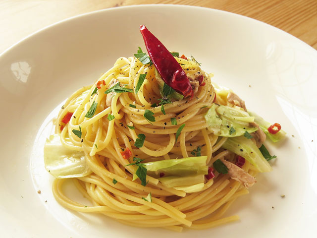 簡単！絶品！！イカの塩辛豆乳パスタ