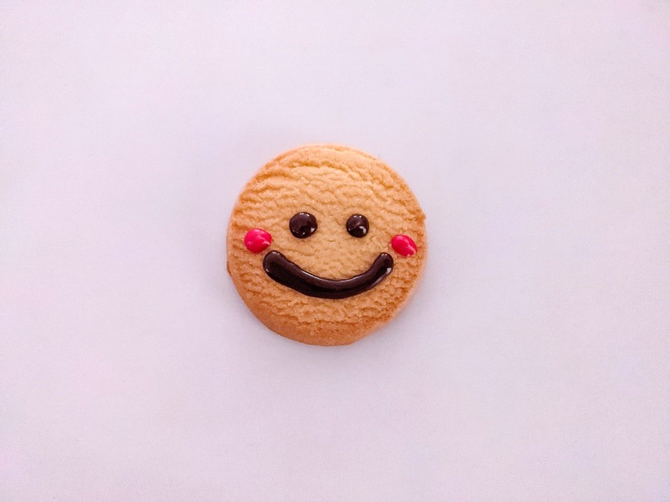 チョコペンアートでデザートプレートを彩ろう