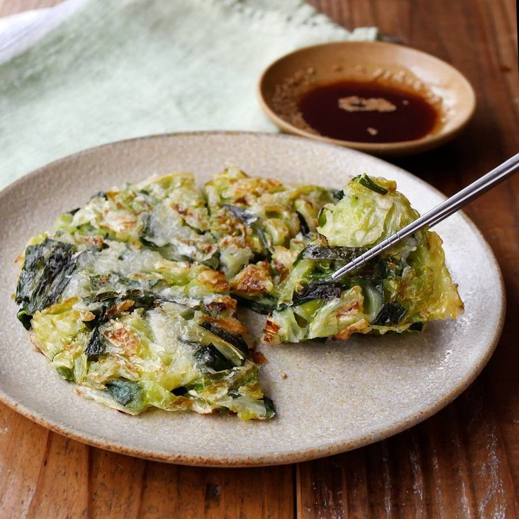 キャベツとニラの簡単チヂミ