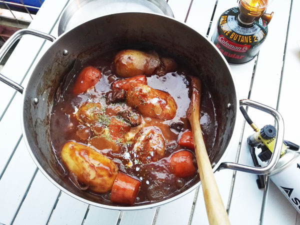 プロジェクトを支援する冬のソロキャンプの楽しみはコレ！絶品本格オーブン料理！ 自作ローストチキン、ノンフライ＆燻製調理もできる5wayスマート オーブン「Portable Multicooker」軽量・高速加熱が可能で、キャンプ BBQでも大活躍CARPEDIEM