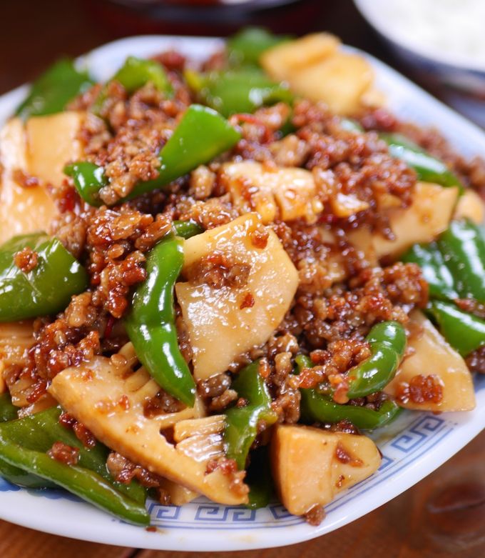 なすとピーマンの肉味噌炒めレシピ