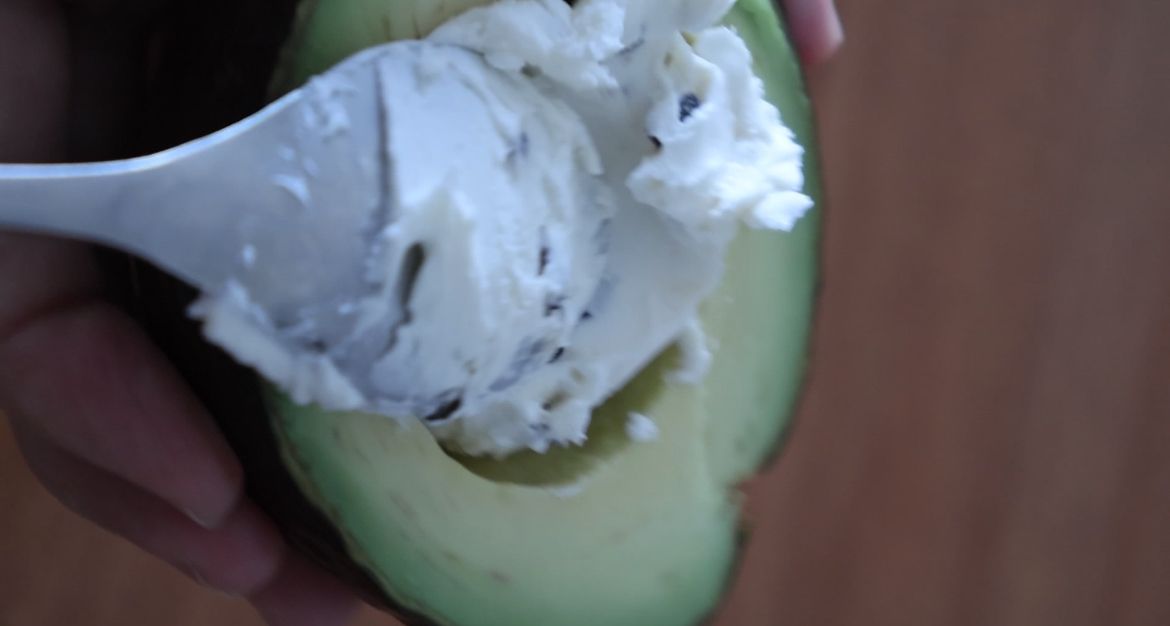 アボカド＆クリームチーズ❀塩こんぶ乗せ