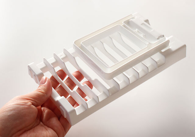 100均 ダイソーの『水切り用の皿立て』なら折りたためて連結出来るゆる育ライフ