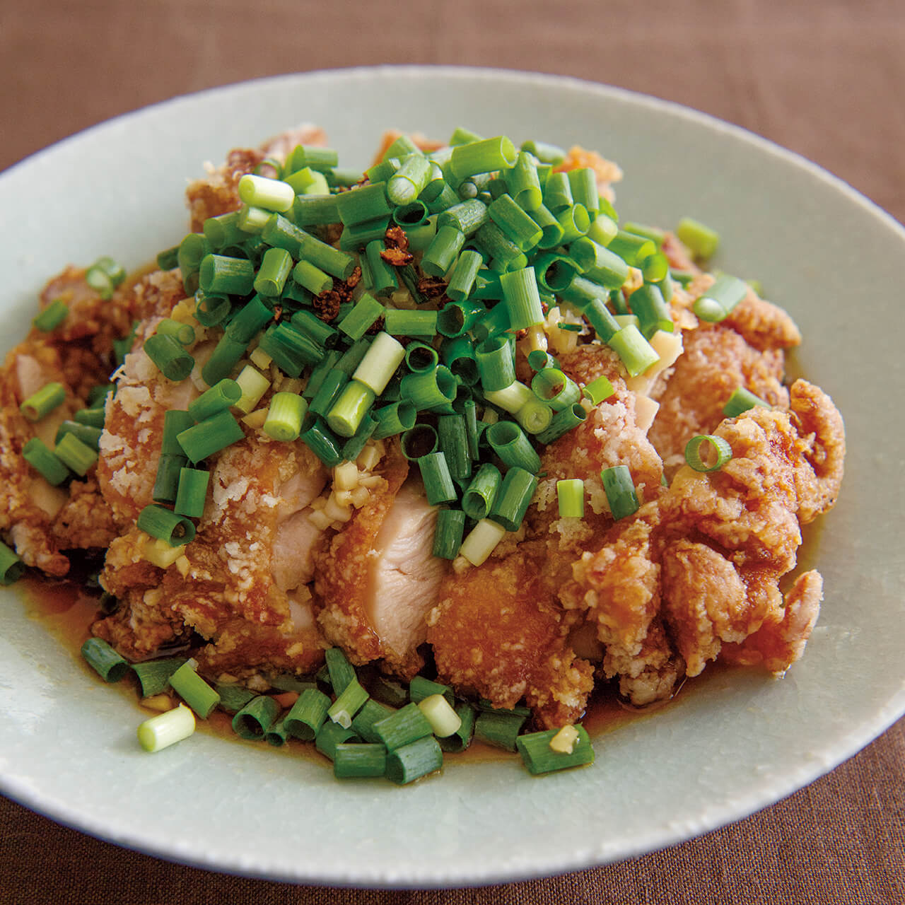 鶏胸肉を毎日食べる マッチョな料理家の「揚げない油淋鶏」作ろう！大さじ2の油で揚げ焼きするんだと『あたらしい日日』こんな時代のニューノーマルな暮らし方。食と農、生活情報をお届けします