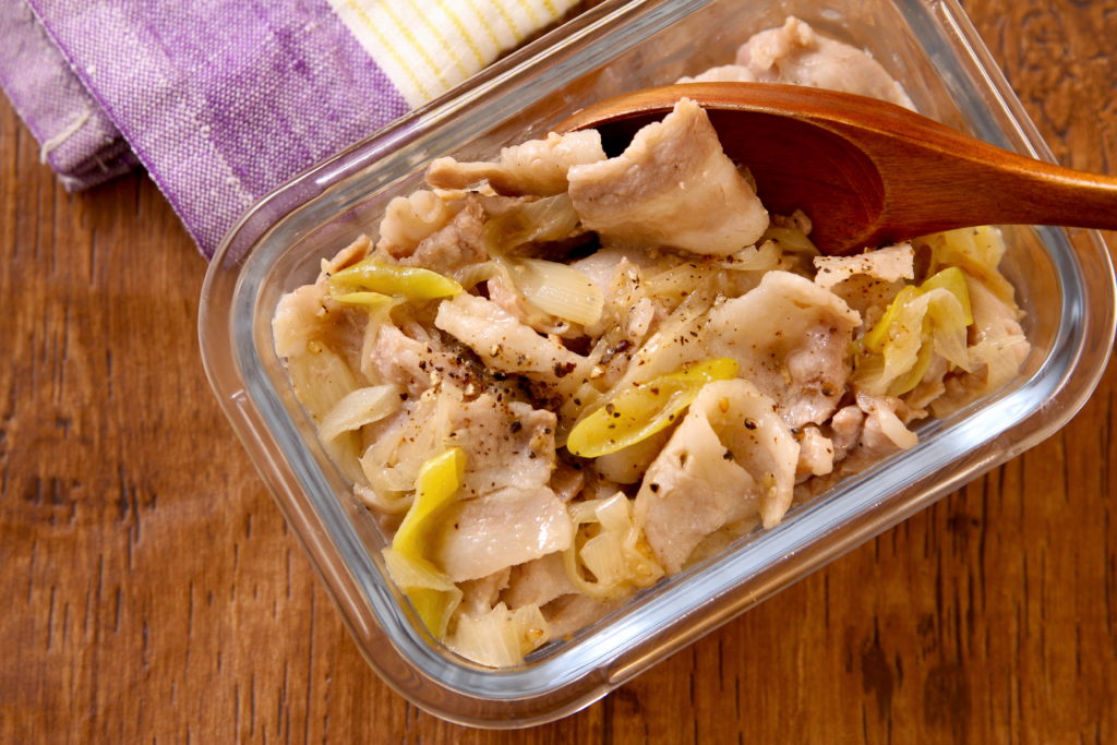 豚バラ肉と長ねぎのしょうが炒め – ごちそうさまOfficial