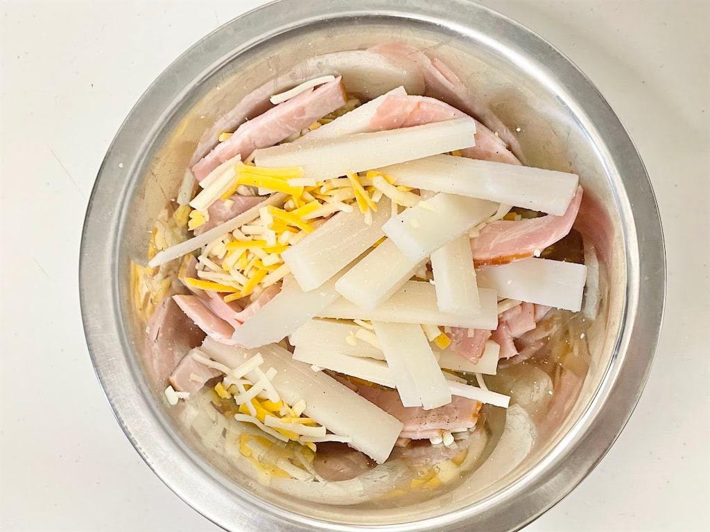 フライパン1つで！サクサク「ハッシュド餅ベーコンチーズ」レシピフーディストノート