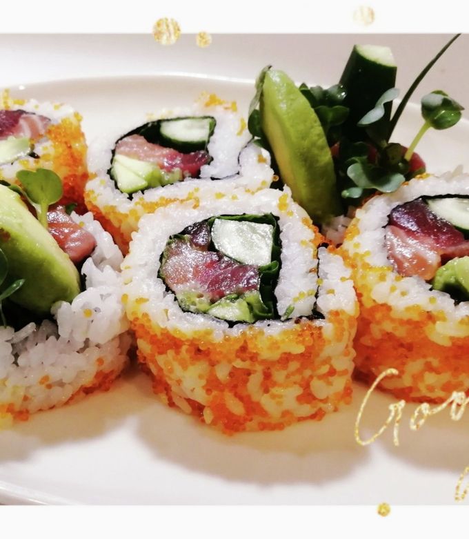 ラップで簡単！彩りカリフォルニアロールの作り方