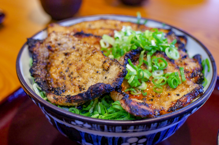 秩父三大豚丼2019年11月16日出没！アド街ック天国：テレビ東京