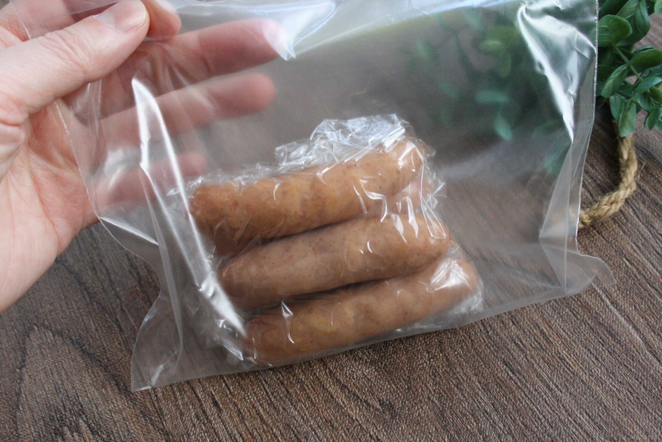ウインナーの冷凍方法・保存期間。おいしい解凍方法も！ - macaroni