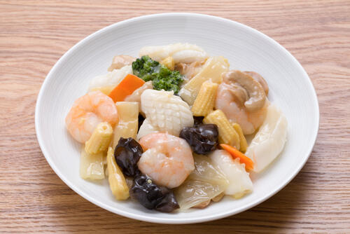 調味料は3つだけ！手軽に作れる「八宝菜」のレシピ - macaroni