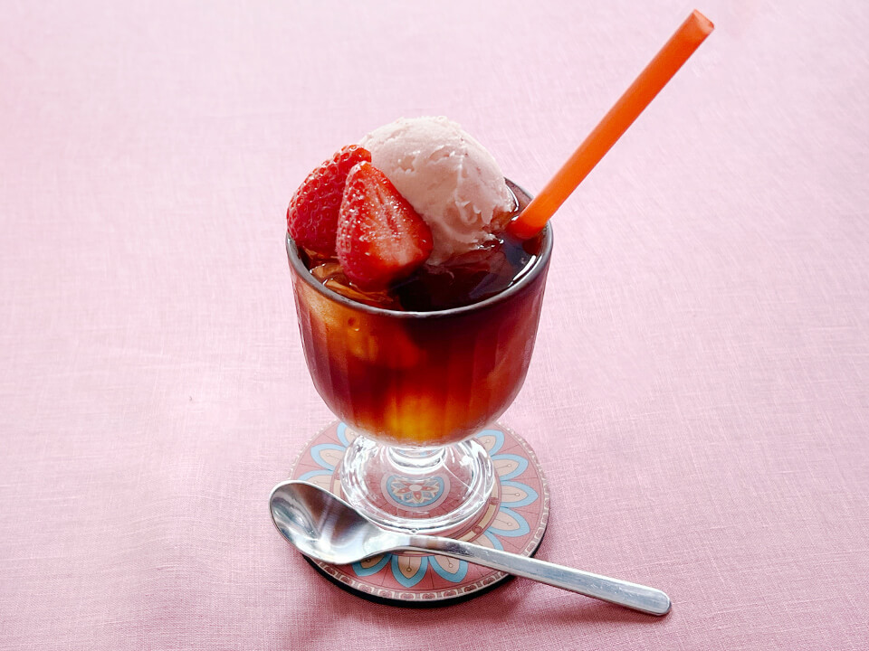 春におすすめ♪水出しコーヒーフロート花論珈琲茶房 喫茶店・カフェ・飲食店